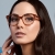[Imagen:¡Paga $150 en Lugar de $305 por Lentes Graduados Visión Sencilla de Policarbonato o Resina con Antirreflejante y Filtro Azul + Aro Marca Guess, Converse,  Urban oTuscany + Estuche + Franela + Examen Visual!]