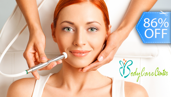 [Imagen:¡Paga Q99 en vez de Q700 por Facial de Limpieza Profunda con: Microdermoabrasión + Radiofrecuencia + Exfoliación + Velo de Colágeno con Ácido Hialurónico y Vitamina E + Extracción de Puntos Negros + Mascarilla Hidratante + Aplicación de Tónico y Más!]