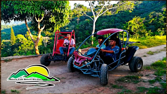 [Imagen:¡Paga $17.25 en Lugar de $34.50 por 2 Platos de Pechuga a La Parrilla con Arroz y Ensalada o 2 Hamburguesas con Papas Fritas + 2 Bebidas a Elección + 2 Tours de 10 Minutos en Buggy o 45 Minutos de Caminata!]