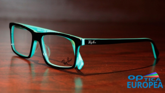 [Imagen:¡Paga $175 en Lugar de $350 por Lentes Graduados de Policarbonato o Resina con Antirreflejante y con Aros de Marcas Exclusivas Ray Ban, Guess, Cadillac, Calvin Klein y Crocs + Examen Visual Realizado por Optometristas Certificados y Más!]