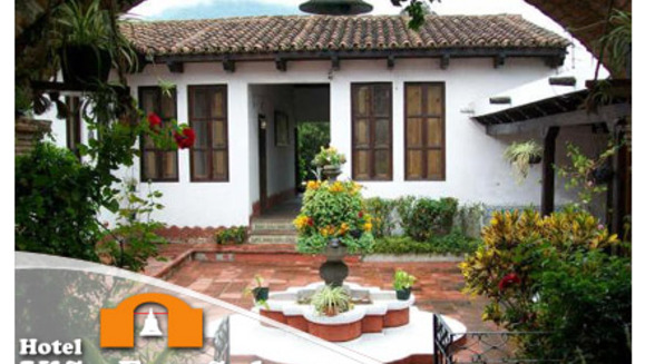 [Imagen:¡Estadía inolvidable en La Antigua Guatemala! ¡Paga $35 en vez de $75 por una noche de hospedaje para 2 personas en Suite o habitación doble y 2 desayunos en Hotel Viña Española, en La Antigua Guatemala!]