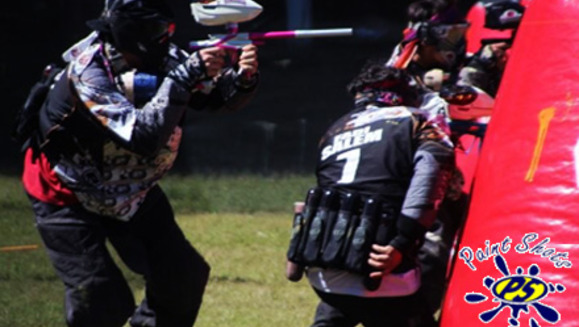 [Imagen:¡Paga Q39 en lugar de Q80 por 100 paintballs + paquete de juego que incluye: máscara, marcadora semiautomática, protector de cuello, chaleco, camisa, tapón de seguridad y recarga de aire ilimitada en Paint Shots Gotcha!]