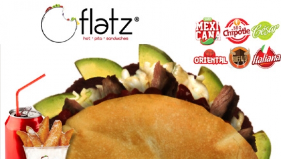 [Imagen:¡Paga $5 en lugar de $10.50 por 2 combos de pitas de tu elección que incluyen soda y papas en Flatz!]