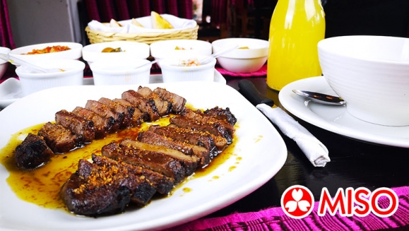 [Imagen:¡Paga Q199 en lugar de Q400 por 1 Libra de Puyazo Premium al Ajillo + 2 Sopas del Chef + Entraditas + 1 Porción de Papas para Compartir + 2 Porciones de Pan + 2 Bebidas Naturales + 2 Lattes Coreanos!]