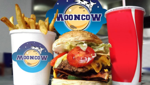 [Imagen:¡Paga Q21 en lugar de Q42 por un combo de Superhamburguesa + Papas Fritas + Bebida en Mooncow!]