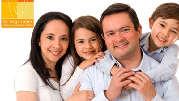 [Imagen:¡Paga Q89 en lugar de Q500 por Desmanchado Dental con Micropartículas de bicarbonato + Eliminación de Sarro con Ultrasonido + Aplicación de Flúor + Examen diagnóstico + membresía con 20% de descuento en Innova Dental!]