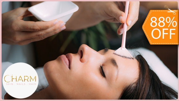 [Imagen:¡Paga $30 en Lugar de $255 por 3 Sesiones Faciales para Tratar Arrugas, Manchas o Acné con 3 Peelings de Ácido Láctico-Glicólico + 3 Mascarillas de Colágeno + 3 Limpiezas + 3 Hidratantes con Filtro Solar + Diagnóstico de Piel!]