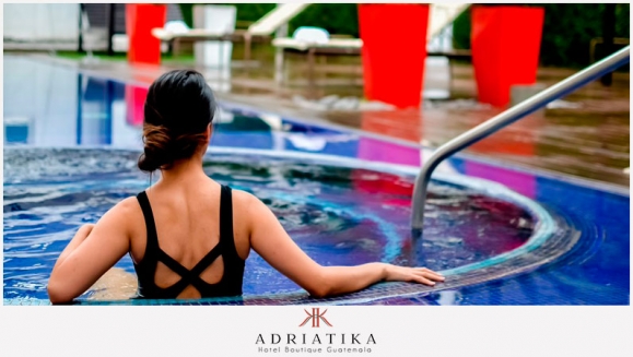 [Imagen:¡Paga Q669 en lugar de Q1,460 por Estadía de Lujo para 2 Adultos y hasta 2 Niños en Executive Suite, Executive Room o Deluxe Room + 2 Desayunos Buffet + Uso de Piscina, Jacuzzi, Sauna y Gimnasio!]