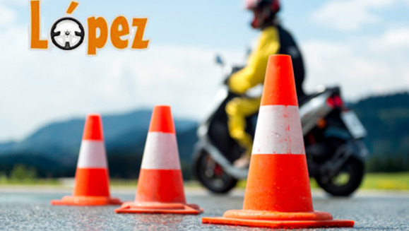 [Imagen:¡Paga $35 en lugar de $90 por 10 clases Prácticas de Manejo para Motos de 45 minutos + 5 Clases Teóricas en Escuela de Manejo López! Recibe 30% de descuento adicional en las pruebas de aptitudes viales]