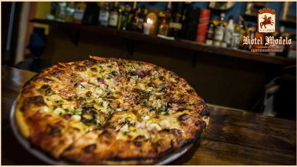 [Imagen:¡Paga Q390 en lugar de Q775 por Estadía de 1 Noche y 2 Días en Habitación Doble + Cena para 2 en Nuevo Salón Tecún que Incluye: 1 Pizza de Especialidad y 2 Bebidas a Elección + 2 Desayunos a la Carta + Impuestos!]