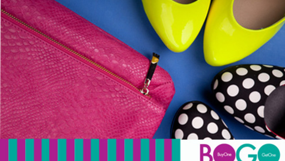 [Imagen:¡Paga $15 y recibe $30 en ropa, zapatos y carteras en Bogo Tiendas! ¡SÓLO 303 CUPONES DISPONIBLES!]
