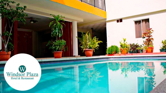 [Imagen:¡Paga $32.50 en Lugar de $65 por Estadía de 1 Noche para 2 Personas + 2 Desayunos + 50% de Descuento en Servicios de Spa!]