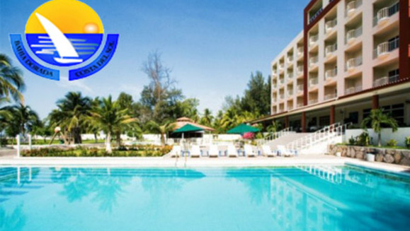 [Imagen:¡Paga $45 en vez de $90 por estadía para 2 adultos y 2 niños en Hotel Bahía Dorada, Costa de Sol!]