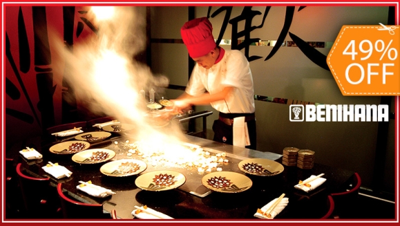 [Imagen:¡Paga $39.95 en Lugar de $78.80 por Menú Teppanyaki para 4 Personas con: 1 Teriyaki Steak, 1 Hibachi Chicken, 1 Lemon Chicken, 1 Yakisoba de Camarón, + 4 Órdenes de Arroz Frito con Vegetales + 4 Sopas + 4 Ensaladas + 4 Sodas + Salsas y Vegetales!]