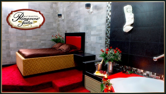 [Imagen:¡Romántica Experiencia! ¡Paga Q295 en vez de Q630 por 3 Horas de Alojamiento en Suite de Lujo con Jacuzzi e Hidromasaje + Decoración Deluxe: 1 Docena de Rosas, Velas, Aromaterapia, Baño de Espuma, Globos Rojos + KIT DE AMENIDADES + Vale de descuento]