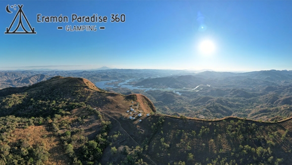 [Imagen:¡Duerme Bajo Las Estrellas! ¡Paga $175 en Lugar de $350 por Glamping para 4-6 Personas: 1 Noche en Carpa de Lujo 5 m2 (25 m) + Desayunos Típicos + Guía turístico + Acceso a Los Miradores y a Toda La Propiedad!]