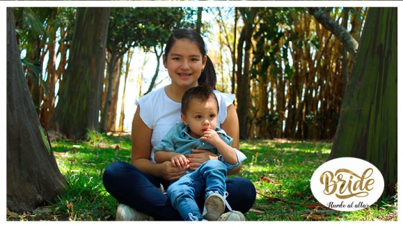 [Imagen:¡Paga $20 en Lugar de $55 por 1 Hora de Sesión Fotográfica Profesional en Exterior + 25 Fotos Editadas!]