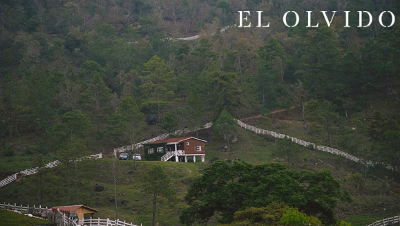 [Imagen:¡Paga Q399 en Lugar de Q900 por Estadía de 1 Noche para 4 Personas en Cabaña Equipada con Cocina + Uso de Instalaciones y Actividades de Montaña: Tour a La Piedra del Jardín, Ordeño, Pesca de Tilapia, Piscina Natural y Más!]