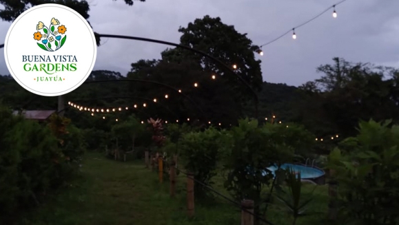 [Imagen:¡Paga $30 en Vez de $60 por Camping Techado para 2 que Incluye: 2 Entradas al Ecoparque + 1 Tienda de Campaña + 2 Colchonetas + 2 Desayunos +2 Cenas + Fogata + Guía de Senderismo y Tour Básico de Café + Piscina y Más!]