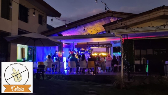 [Imagen:¡Paga $8.50 en Lugar de $17 por 2 Pizzas Personales Libres de Gluten de Especialidad a Elección entre Margarita o Vegetariana!]