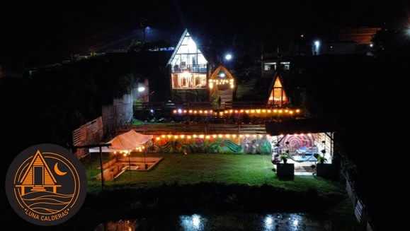 [Imagen:¡Paga Q399 en Lugar de Q800 por Estadía para 4 Personas en Cabaña + Uso de Lancha de Remos + Uso de Instalaciones (Jardines, Ping-Pong, Voleibol, Fogata, Churrasquera) + Impuestos Incluidos!]