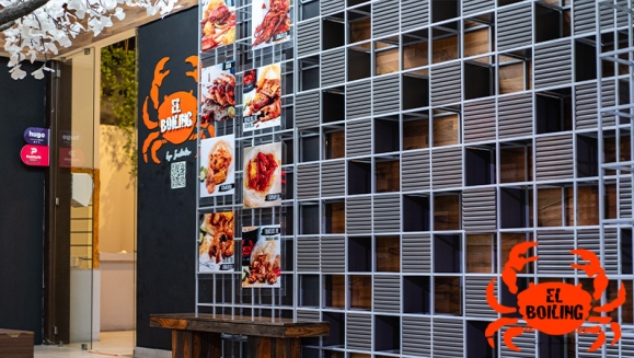 [Imagen:¡Sabor Cajún! ¡Paga Q139 en Lugar de Q220 por 1 Libra de Camarones con Papa y Elote en Salsa Cajún + 1 Fritura a Elección entre Yuca, Papas o Patacones + 2 Bebidas Naturales, Gaseosas o Cervezas!]