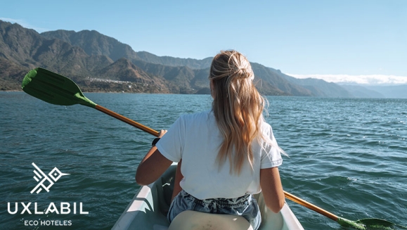 [Imagen:¡Paga Q699 en Lugar de Q1,790 por Estadía de 3 Días y 2 Noches para 2 Adultos en el Lago de Atitlán: Habitación Doble + 4 Desayunos + Tour de Abejas Mayas y Miel Orgánica + Kayaks + Impuestos Incluidos!]