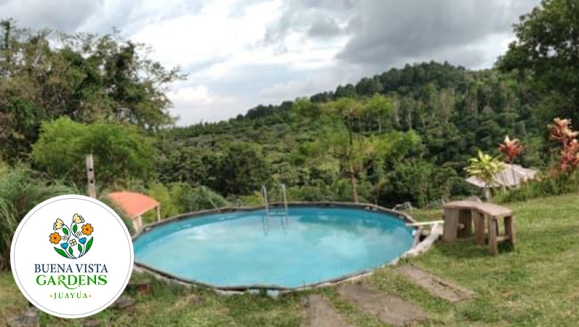 [Imagen:¡Cine + Camping! ¡Paga $32.50 en Vez de $65 por Camping al Aire Libre para 2 con Acceso a Proyección de Película Navideña + Palomitas de Maíz + Bebidas +  1 Tienda de Campaña + 2 Colchonetas + 2 Desayunos + 2 Cenas! ¡Solo 28 Cupones Disponibles!]