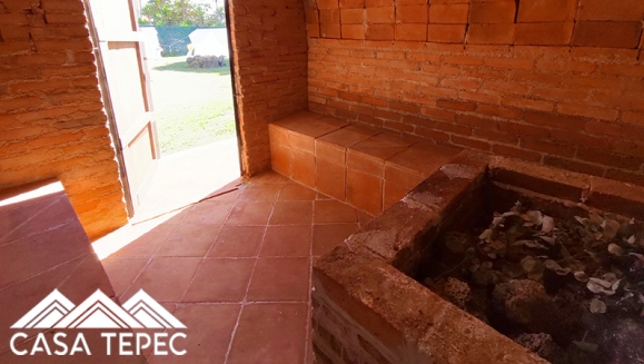 [Imagen:¡Paga Q599 en Lugar de Q1,200 por Estadía Romántica que Incluye: 1 Noche para 2 Personas + 2 Desayunos Típicos  + Uso de Jacuzzi, Temazcal, Teepe y Fogata!]