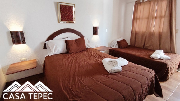 [Imagen:¡Paga Q599 en Lugar de Q1,200 por Estadía Romántica que Incluye: 1 Noche para 2 Personas + 2 Desayunos Típicos  + Uso de Jacuzzi, Temazcal, Teepe y Fogata!]