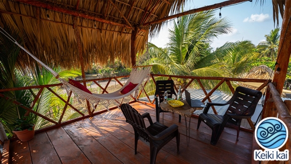[Imagen:¡Vacaciones de Verano con Piscina y a la Orilla del Mar! ¡Paga Q9,999 en Lugar de Q22,000 por Alquiler de 4 Noches en Hotel Privado para hasta 28 Personas!]
