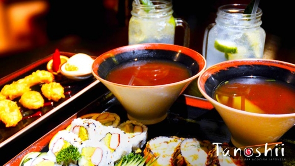 [Imagen:¡Paga Q189.50 en lugar de Q379 por Menú Japonés para 2 que Incluye: 2 Sopas Miso + 2 Rollos de Sushi de Especialidad a Elección entre California o Acatenango + 1 Yakisoba de Pollo + 1 Banana Tempura con Helado de Vainilla + 2 Bebidas Naturales!]