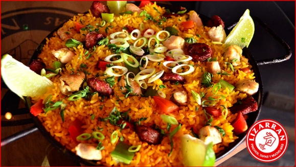 [Imagen:¡Paga $18 en Lugar de $36 por Menú para Llevar que Incluye: 1 Paella de Carnes para 2 Personas + 1 Botella de Vino Sol de Chile, Merlot o Cabernet!]