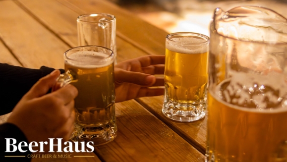 [Imagen:¡Paga $15 en Lugar de $30 por 1 Pichel de 60 Onz de Cerveza Artesanal en BeerHaus + 1 Pizza de 8 Porciones!]