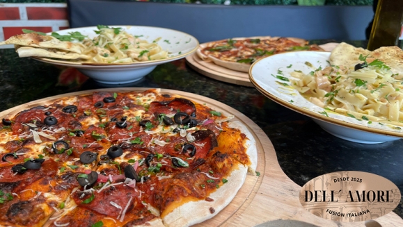 [Imagen:¡Atención Amantes de la Comida Italiana! ¡Paga $28 en Lugar de $54.80 por Banquete para 4 que Incluye: 2 Pizzas (Margarita y Diavola) + 2 Pastas Alfredo con Pollo + 4 Té Helados con Refill!]
