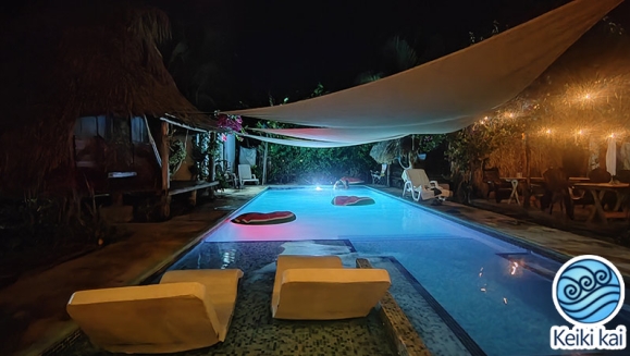 [Imagen:¡Paga Q139 en Lugar de Q300 por Day Pass para 2 Personas que Incluye Uso de Instalaciones: Piscina, Terraza y Más + 2 Pescados Fritos + 2 Acompañamientos!]