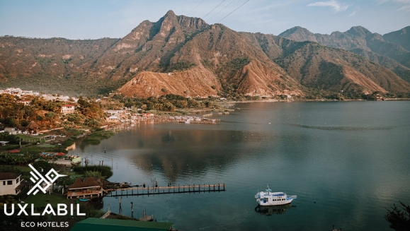 [Imagen:¡Paga Q499 en Lugar de Q1,320 por Day Pass para 2 en Hotel Uxlabil que Incluye: 2 Desayunos + 2 Almuerzos + Jacuzzi + Sauna + Uso Ilimitado de Kayaks!]