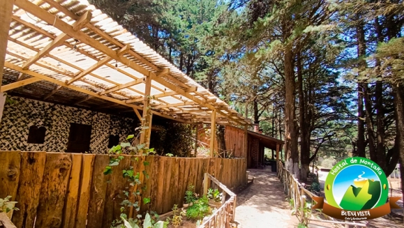 [Imagen:¡Conéctate con la Naturaleza en La Palma, Chalatenango! ¡Paga $42.60 en Lugar de $71 por Estadía de 1 Noche para 4 Personas + 4 Desayunos Típicos + 2 Usos de Columpio!]
