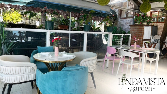 [Imagen:¡Linda Vista Garden: Desayunos para 2! ¡Paga $12 en Vez de $20.90 por 2 Desayunos Típicos que Incluyen: 2 Huevos al Gusto, 2 Chorizos de Tusa, 2 Mini Pupusas, 2 Panes de Bollo, Frijoles Refritos,  Plátanos y Queso + 2 Cafés + 2 Jugos de Naranja!]