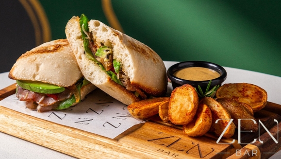 [Imagen:¡Paga Q99 en Lugar de Q210 por 2 Hamburguesas Barans o 2 Sandwiches Génova + Papas Fritas + 2 Sodas o 2 Cervezas!]