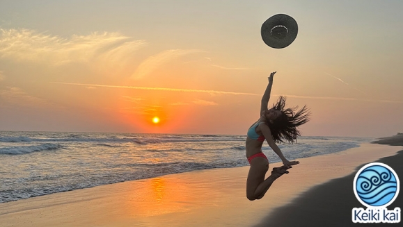 [Imagen:¡Paga Q139 en Lugar de Q300 por Day Pass para 2 Personas que Incluye Uso de Instalaciones: Piscina, Terraza y Más + 2 Ceviches Medianos de Camarón + 2 Bebidas a Elección!]