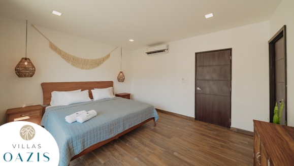 [Imagen:¡Paga Q3,999 en Lugar de Q6,640 por Estadía de Fin de Semana (2 Noches) Hasta Para 10 Personas en Villa de Lujo Equipada en Monterrico: Habitaciones con A/C, Cocina Completa, Comedor, Sala, Jacuzzi Privado, Piscinas, Áreas Para el Descanso y Más!]