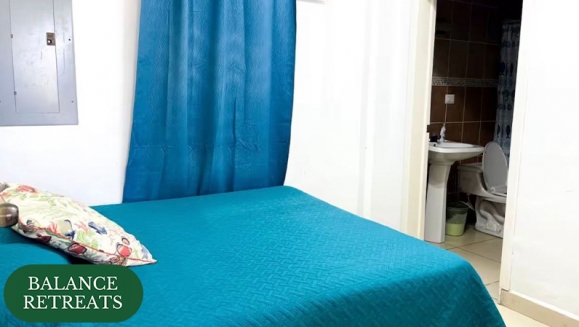 [Imagen:¡Experiencia Deluxe de Yoga Frente al Mar (17 Enero)! ¡Paga $84 en Lugar de $164 y Disfruta 1 Noche de Alojamiento en Elegante Mansión en Bahía Dorada, La Libertad + Alimentación + Meditación Guiada y Bienestar! ¡18 Cupones Disponibles!]