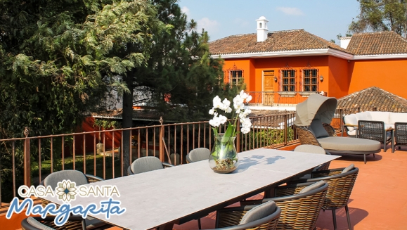 [Imagen:¡Paga Q399 en Lugar de Q750 por Estadía para 2 Personas en Antigua Guatemala + 2 Desayunos Continentales + Impuestos Incluidos!]