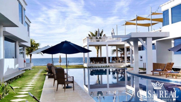 [Imagen:¡Escape Frente al Mar en Casa Real Boutique, Monterrico! ¡Paga Q650 en Lugar de Q1,100 por Estadía en Habitación Doble Para Hasta 4 Personas + 2 Desayunos + Playa Privada + Piscina y Más!]
