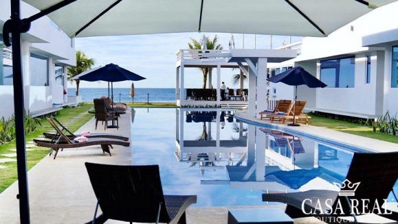[Imagen:¡Escape Frente al Mar en Casa Real Boutique, Monterrico! ¡Paga Q650 en Lugar de Q1,100 por Estadía en Habitación Doble Para Hasta 4 Personas + 2 Desayunos + Playa Privada + Piscina y Más!]