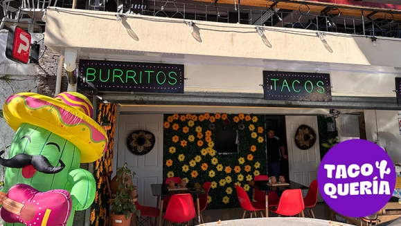 [Imagen:¡Paga $13 en Lugar de $21.48 por Festín Mexicano para 2 Personas: 1 Torta a Elección: Pollo, Cerdo o Chorizo + 1 Orden de Tacos a Elección: Pollo, Cerdo o Chorizo + 1 Entrada de Nachos Revolcados!]