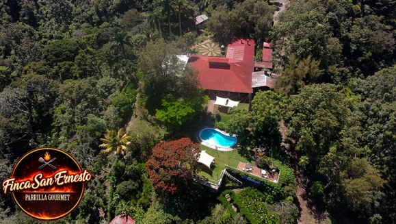 [Imagen:¡Disfruta un Delicioso Plan en Comasagua! ¡Paga $22 en Lugar de $42.50 por 2 Hamburguesas a Elección entre: Pollo, Res o Cerdo Ahumado + Papas + Postres: 2 Rollos de Pavlova + 2 Limonadas de la Casa!]