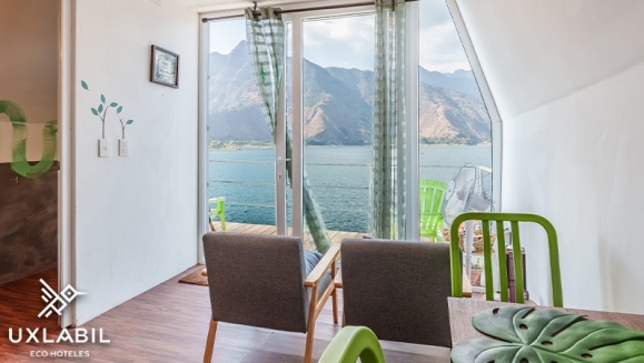 [Imagen:¡Paga Q750 en Lugar de Q1,290 por Estadía de 3 Días y 2 Noches para 2 Adultos en Cabaña Equipada Frente al Lago de Atitlán, Incluye: 4 Desayunos + Uso de Kayaks + 1 Hora de Sauna +  Impuestos Incluidos + Parqueo!]