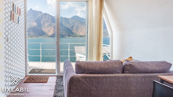 [Imagen:¡Paga Q750 en Lugar de Q1,290 por Estadía de 3 Días y 2 Noches para 2 Adultos en Cabaña Equipada Frente al Lago de Atitlán, Incluye: 4 Desayunos + Uso de Kayaks + 1 Hora de Sauna +  Impuestos Incluidos + Parqueo!]